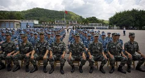 一個師多少人|各國軍隊：一師一旅一團一營一連一排一班編制有多少。